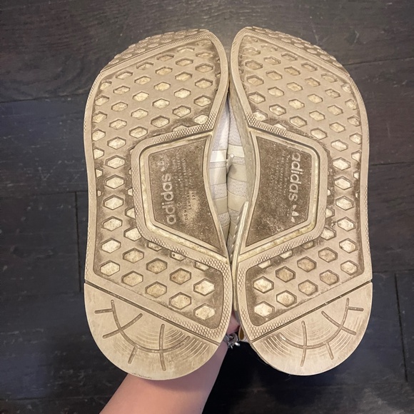 Adidas NMD R1 PK Japan Triple White Size US 6.5/ 39.5 Running Sneakers BZ0221 - Picture 7 of 9